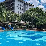 Instay Leisure Mahkota With Sea/Pool View