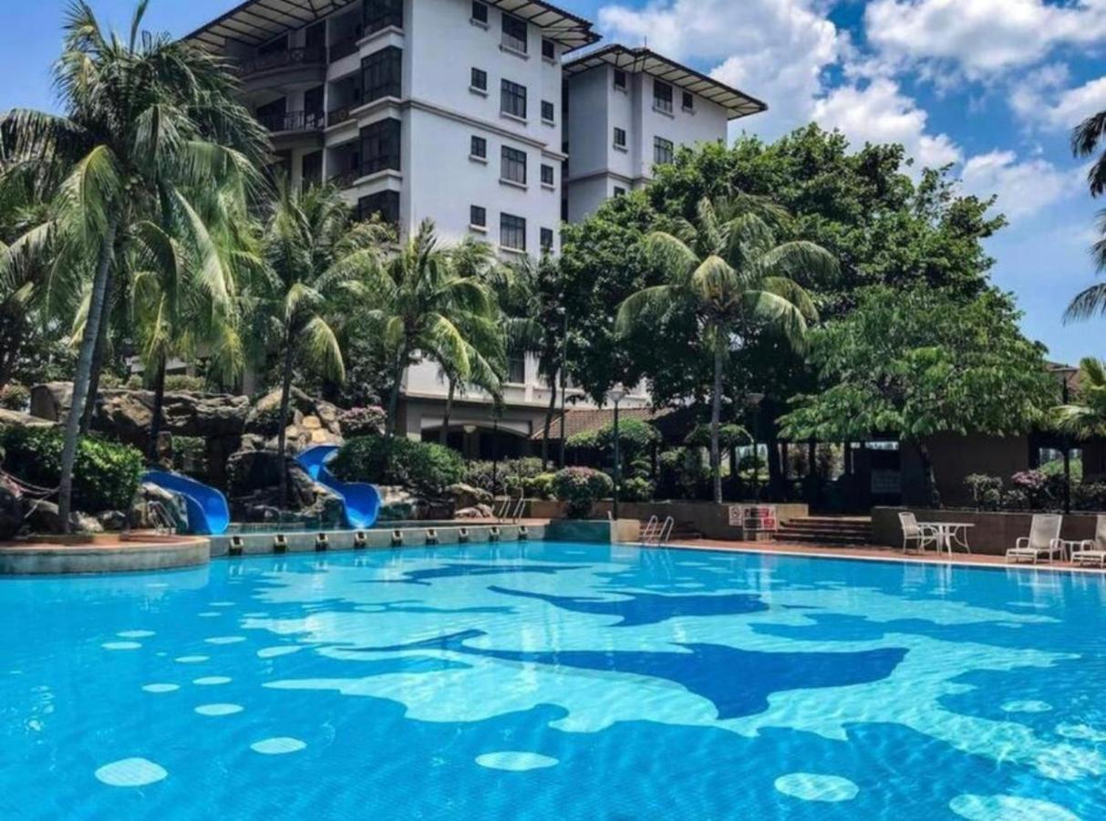 Apartment Instay Leisure Mahkota With Sea/pool View